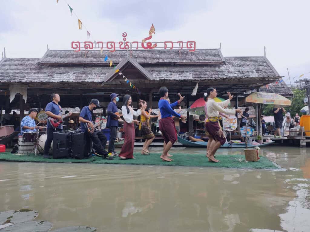 Pattaya Floating market directions
